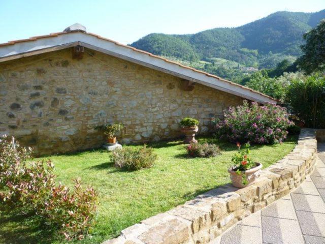 Agriturismo Casa Belvedere Bacchereto Exterior foto